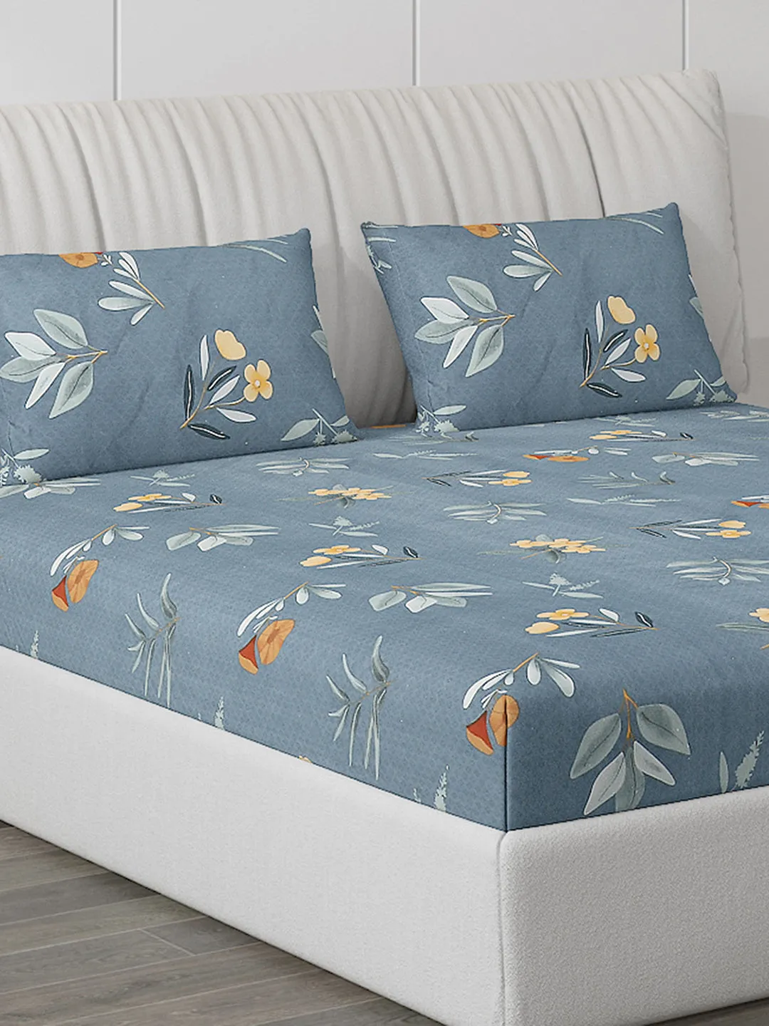 120 GSM  Polyester Double Bed Bedsheet with 2 Pillow Covers