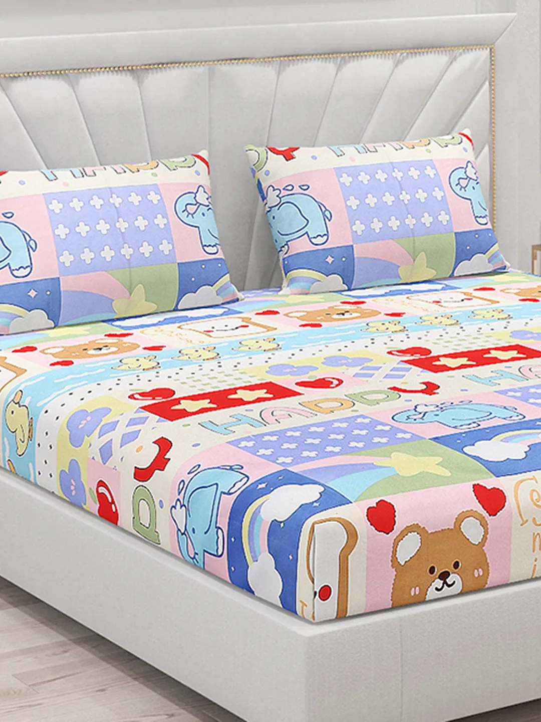 120 GSM  Polyester Double Bed Bedsheet with 2 Pillow Covers