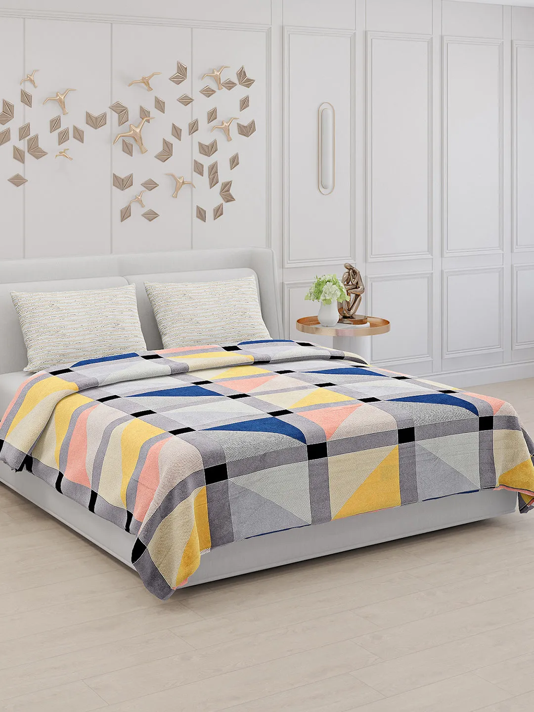 130 GSM Polyester Double Bed Bedsheet with 2 Pillow Covers