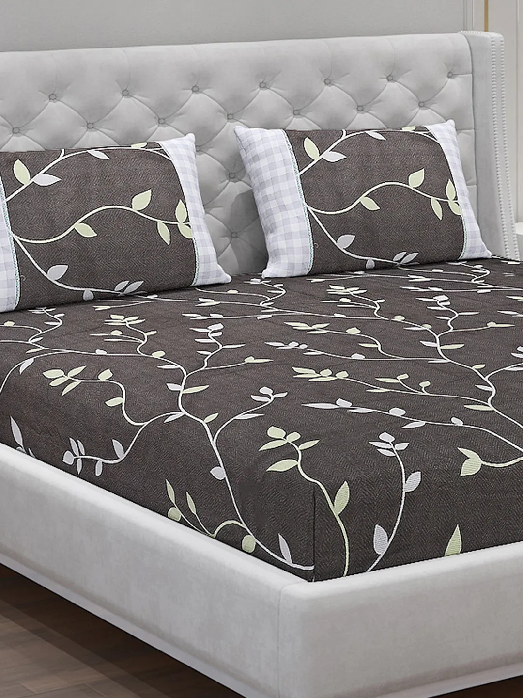 130 GSM Polyester Double Bed Bedsheet with 2 Pillow Covers