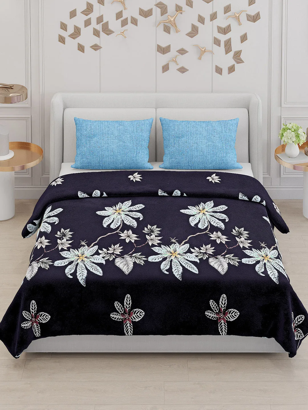 130 GSM Polyester Double Bed Bedsheet with 2 Pillow Covers