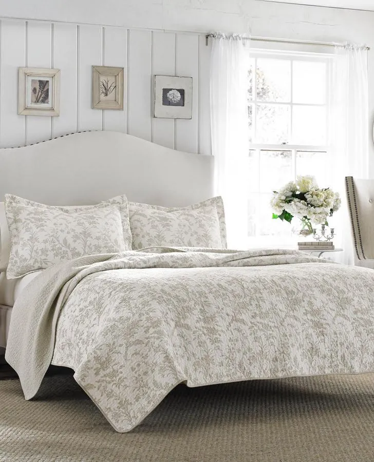 Amberley Biscuit Quilt Set